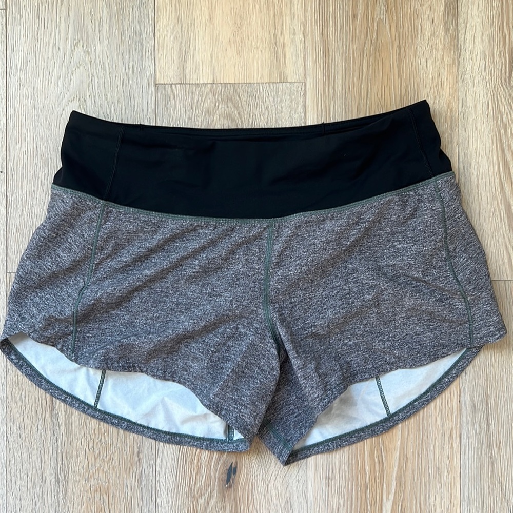 Like new Lululemon Speed up mid rise lined short size 6